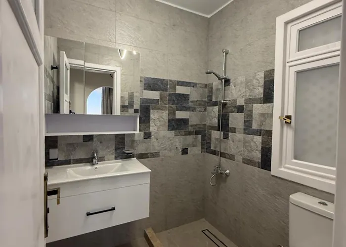 Luxury Modern Flat With Great Location