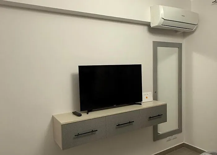 Luxury Modern Flat With Great Location